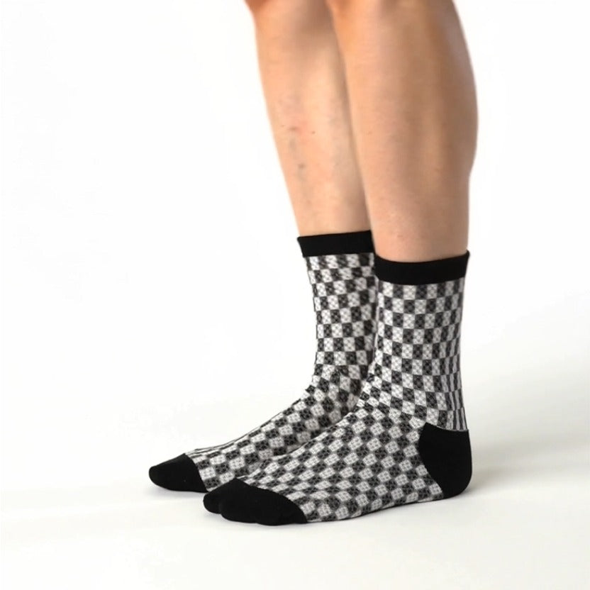 AA15: Spiderweb Socks