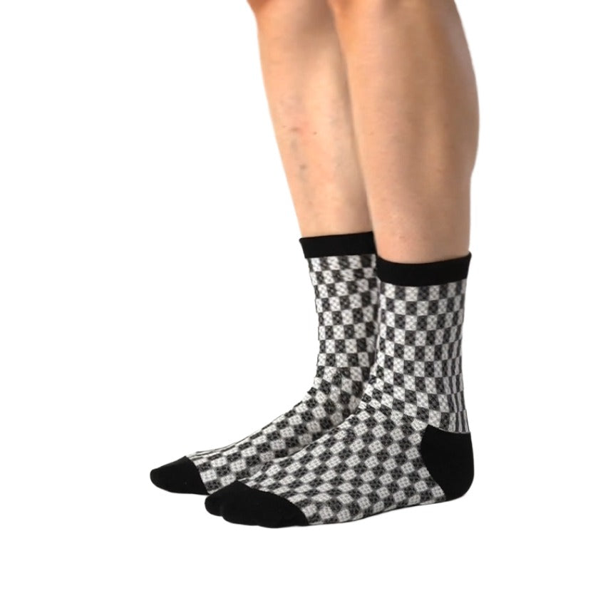 AA15: Spiderweb Socks